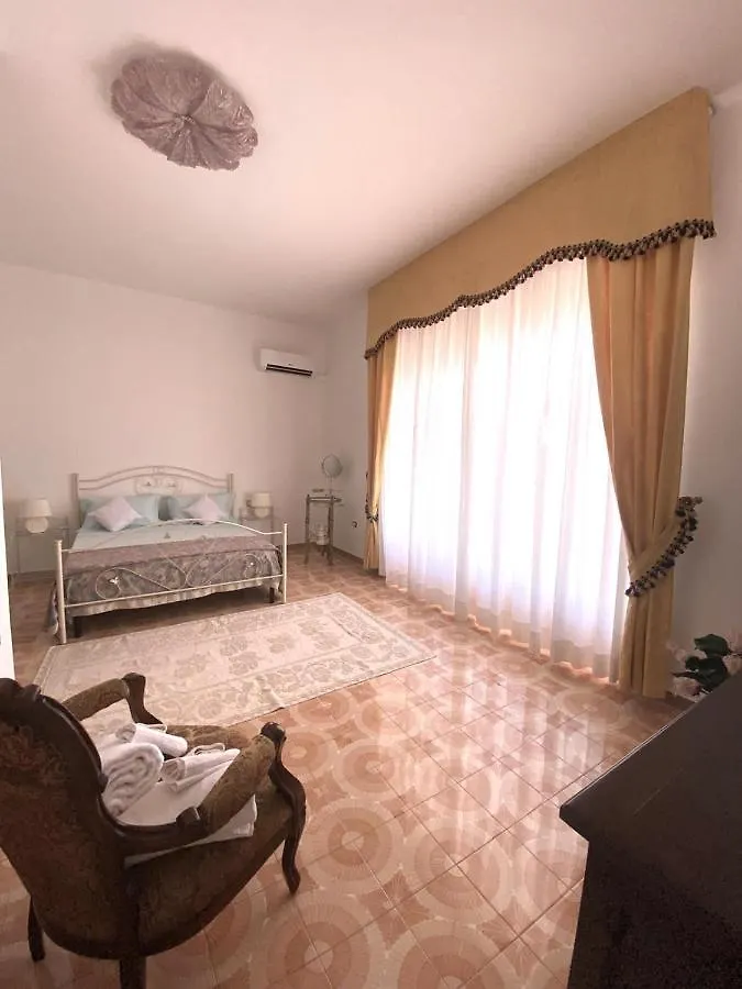 Le Fresie B&B SantʼAntìoco 0*,  Italie